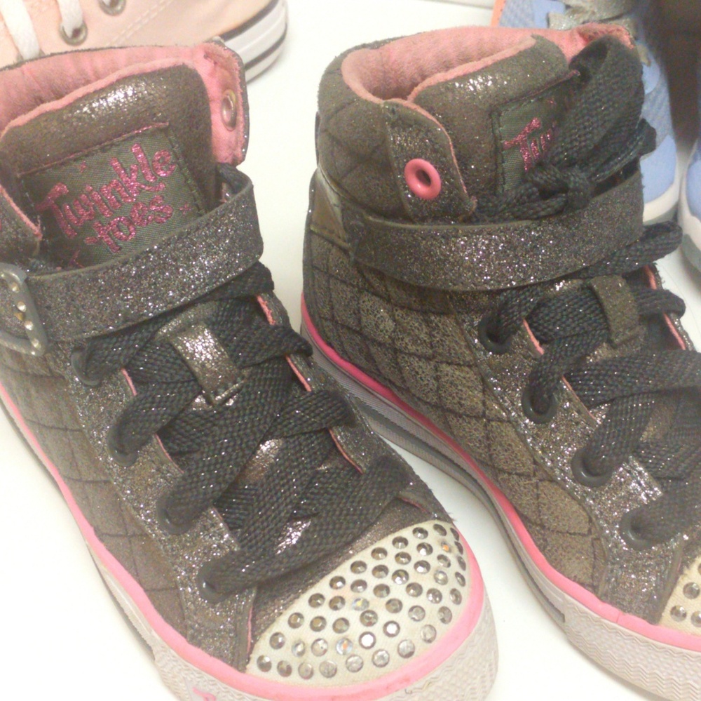 Size 11 high top twinkle toes